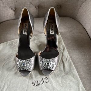 Badgley Mischka Peep Toe Pewter/Silver Rhinestone Heels Size 8